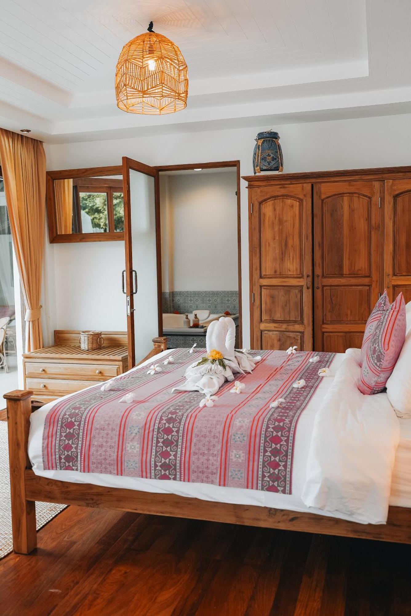 Soul Villas - Beachfront Private Pool Villas, Phuket Nature Retreat Panwa Beach Exterior foto